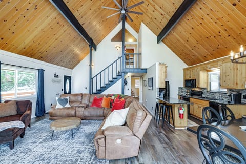 House (4 Bedrooms) | Interior