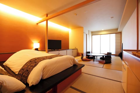 Japanese Western Style Room, For 3 People, Private Open-Air Bath | In-room safe, desk, laptop workspace, free WiFi