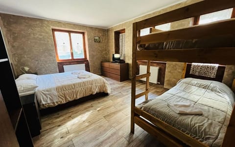Standard Quadruple Room, Multiple Beds | Free WiFi