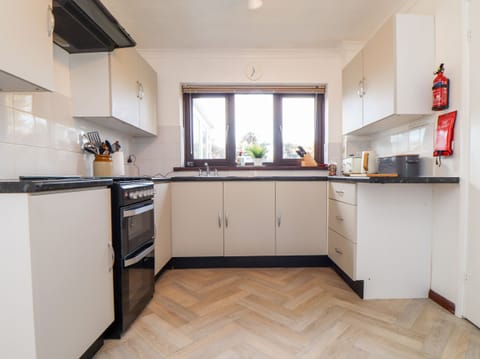 Fridge, dishwasher, electric kettle, toaster