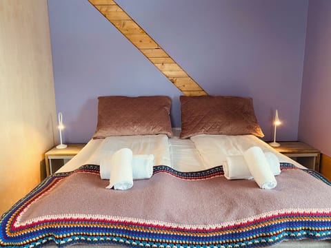 Deluxe Double or Twin Room | Blackout drapes, iron/ironing board