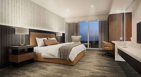 Hypo-allergenic bedding, in-room safe, desk, laptop workspace