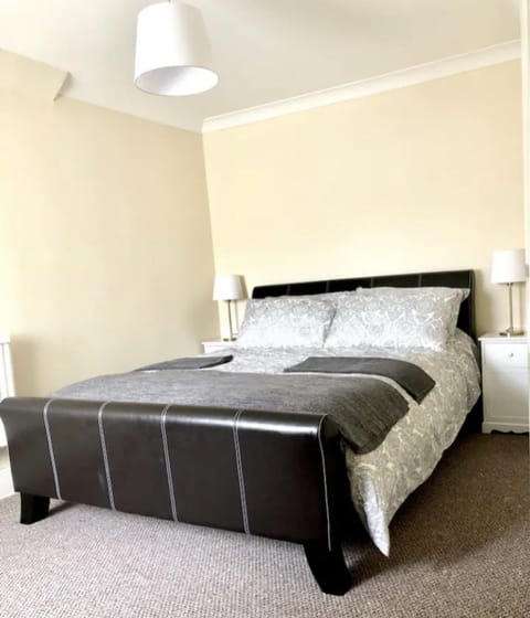 Apartment | 1 bedroom, iron/ironing board, free WiFi, bed sheets