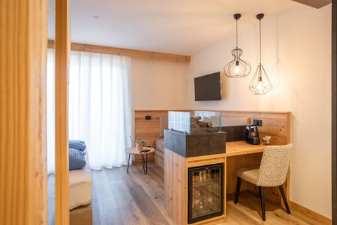 Standard Room | Down comforters, minibar, in-room safe, desk