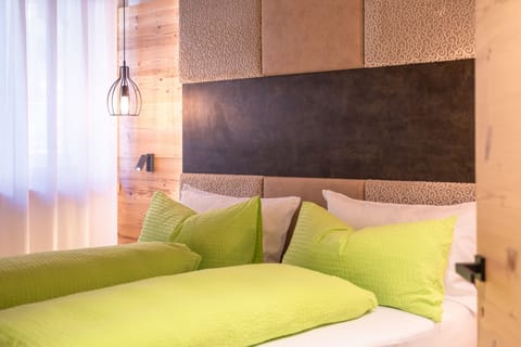 Superior Room | Down comforters, minibar, in-room safe, desk