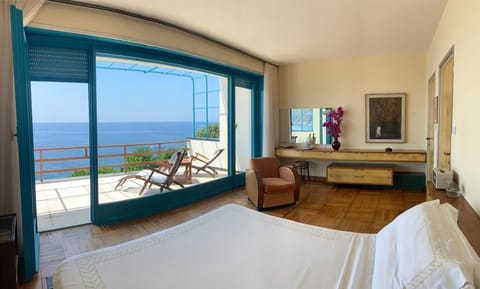 Family Suite | 2 bedrooms, down comforters, minibar, in-room safe