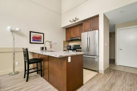 Comfort Apartment | Private kitchen | Fridge, microwave, oven, stovetop