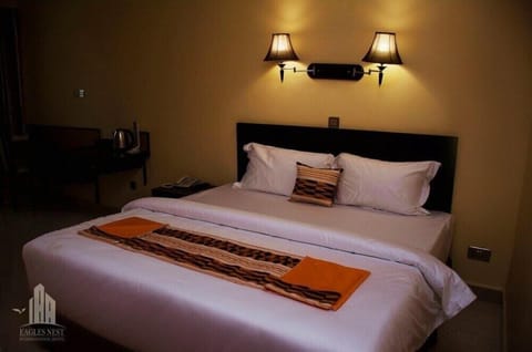 Standard Double Room | Desk, laptop workspace, free WiFi, bed sheets