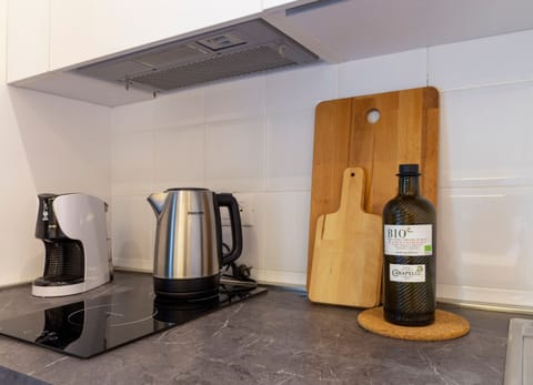 City Room | Private kitchen | Fridge, oven, stovetop, coffee/tea maker