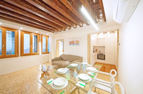 Apartment | Living area | 42-inch TV with digital channels