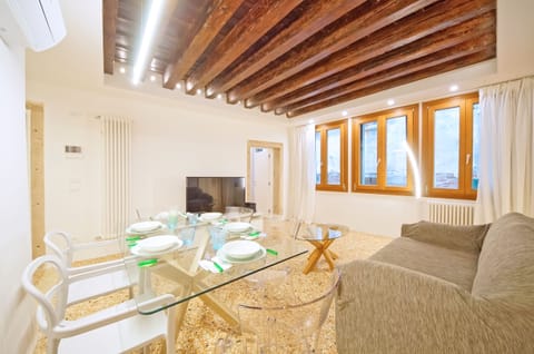 Apartment | Living area | 42-inch TV with digital channels