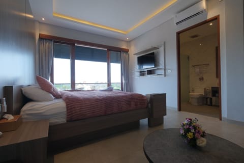 Superior Double Room | In-room safe, blackout drapes, free WiFi, bed sheets