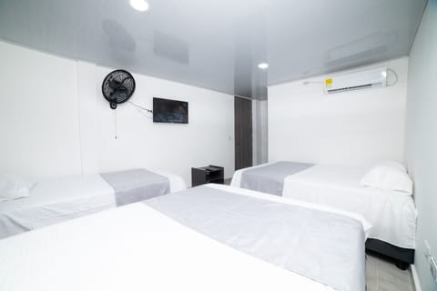 Basic Quadruple Room | Free WiFi