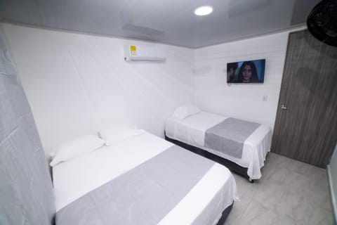 Basic Triple Room | Free WiFi