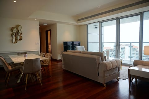 Comfort Apartment | Living area | Flat-screen TV