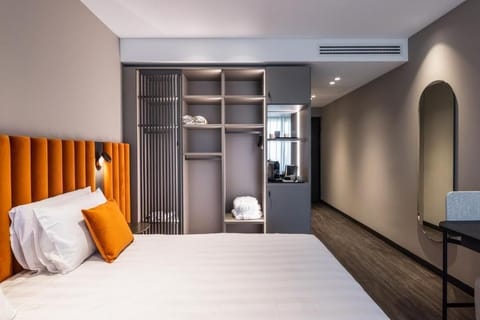 Minibar, in-room safe, blackout drapes, soundproofing