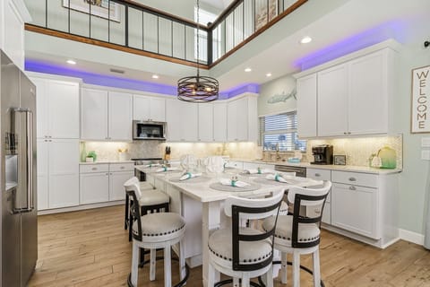 House, 4 Bedrooms | Dining