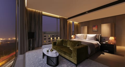 Junior Suite (with Airport transfers) | 1 bedroom, premium bedding, minibar, in-room safe