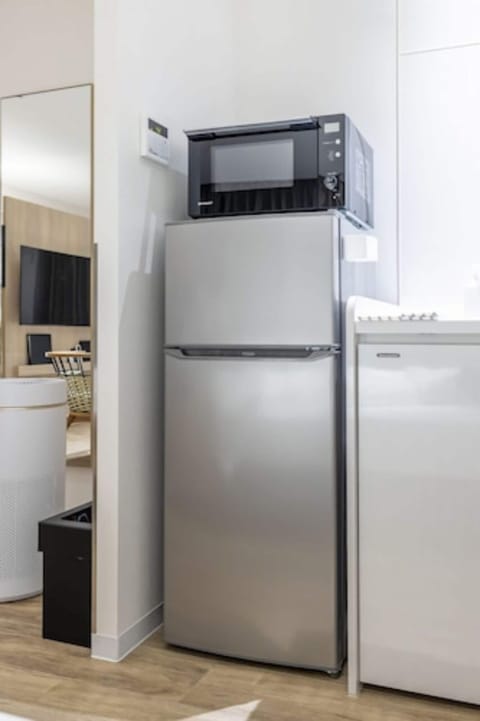 Family Room | Mini-refrigerator