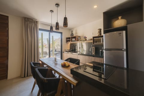 Deluxe Suite | Private kitchen