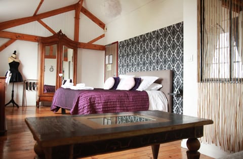 Superior Double Room, Valley View | Desk, iron/ironing board, free WiFi, bed sheets