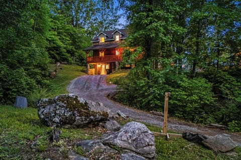 House (6 Bedrooms) | Interior