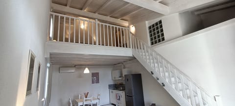 Traditional Duplex | Living area