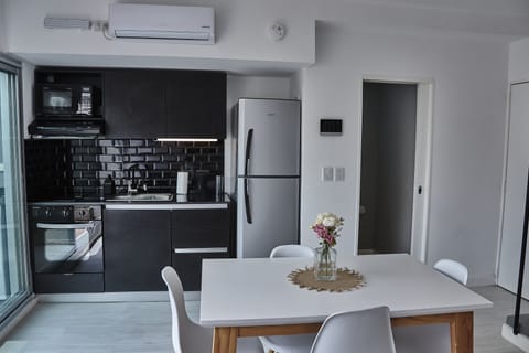 Loft (10) | Private kitchen | Full-size fridge, microwave, oven, coffee/tea maker