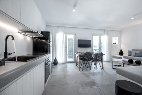 Deluxe Suite, 1 Bedroom, Sea View | Private kitchen | Fridge, espresso maker, electric kettle, toaster