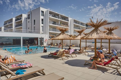 Indoor pool, seasonal outdoor pool