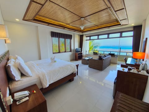 Royal Double Room, 1 King Bed, Sea View, Sea Facing | Minibar, in-room safe, individually furnished, desk