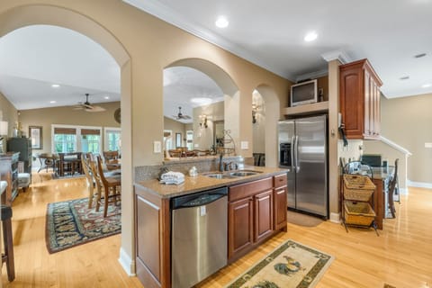 House | Private kitchen | Full-size fridge, microwave, oven, stovetop