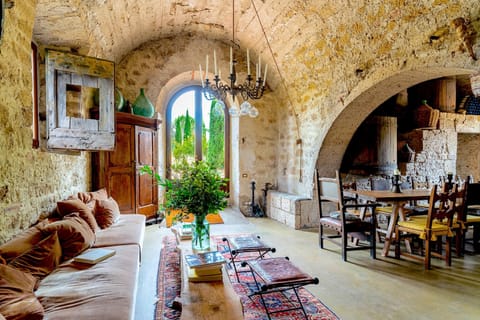 House | 7 bedrooms, Internet