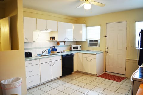 Standard Cottage, 1 Bedroom | Private kitchen | Fridge, microwave, oven, stovetop