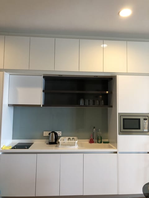 Superior Apartment | Private kitchen | Fridge, oven, dishwasher, electric kettle