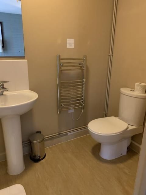 Standard Double Room, Valley View | Bathroom | Free toiletries, hair dryer, towels, soap