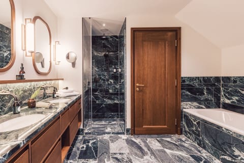 Presidential Room | In-room safe, desk, blackout drapes, free WiFi