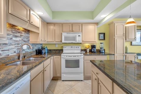 Condo, Multiple Beds (SeaSpray Riverside 214) | Private kitchen | Oven, toaster, paper towels