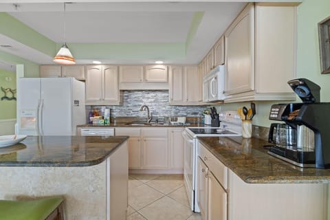 Condo, Multiple Beds (SeaSpray Riverside 214) | Private kitchen | Oven, toaster, paper towels