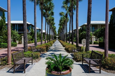 House, 2 Queen Beds (Sunset Serenade) | Property grounds