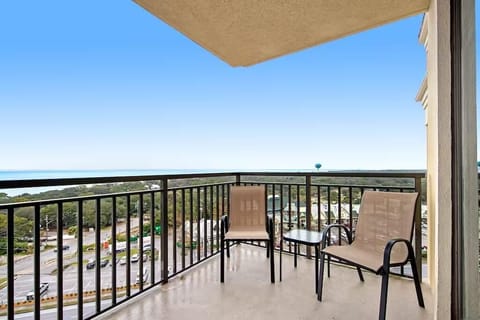 Condo, Multiple Beds (Emerald Grande W729) | Property grounds