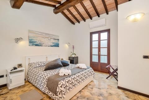 Comfort Triple Room, Tower | Premium bedding, down comforters, memory foam beds, minibar