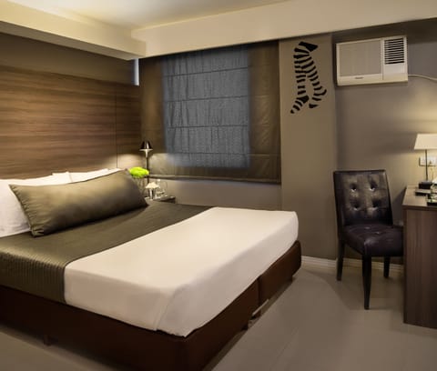 Standard Room | In-room safe, blackout drapes, free WiFi, bed sheets