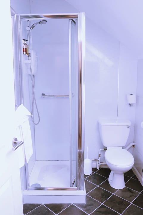 Family Double or Twin Room, Ensuite (room 15) | Bathroom