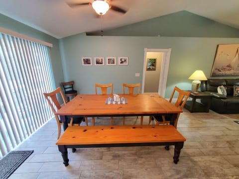 House, Multiple Beds, Patio, Garden View (Crescent Cottage) | Dining room