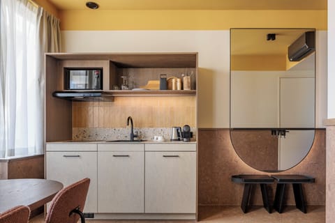 Sustainable Executive Studio | Living area