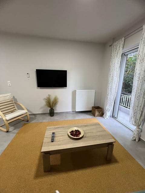 Apartment, Smoking | 1 bedroom