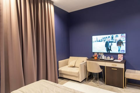 Luxury Triple Room | Egyptian cotton sheets, premium bedding, down comforters