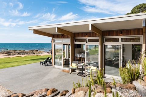Exclusive Studio Suite, 1 King Bed, Beach View | Terrace/patio