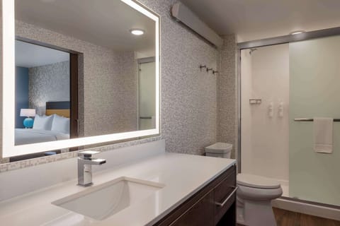 Suite, 1 Bedroom | Bathroom